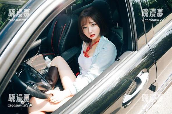 这位平凡又不平凡的Son Ye Eun，在私拍里定义了什么叫“甜心”——可是到底算啥呢？